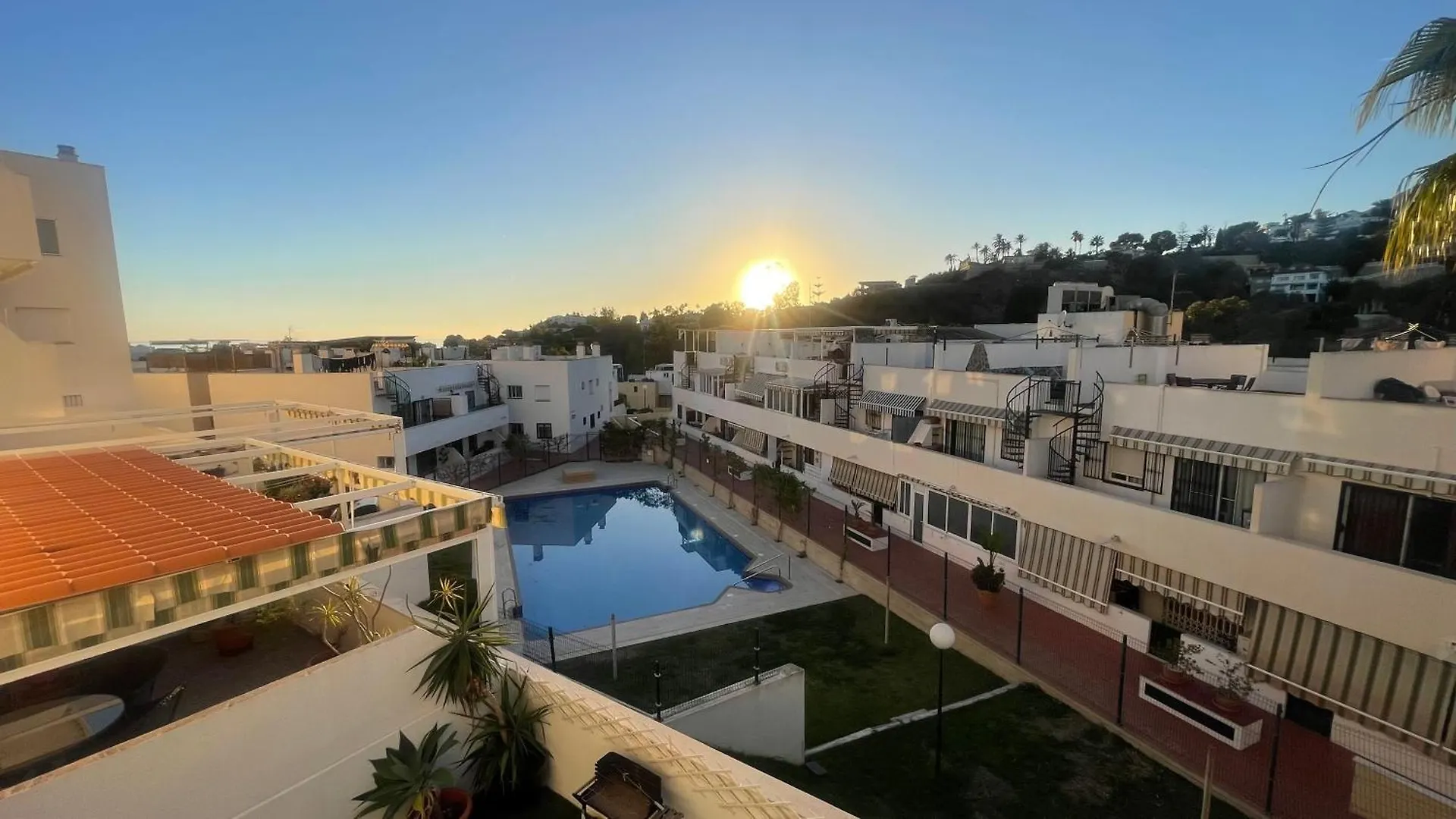 Apartamento Con Vista A La Piscina Apartment Benalmadena