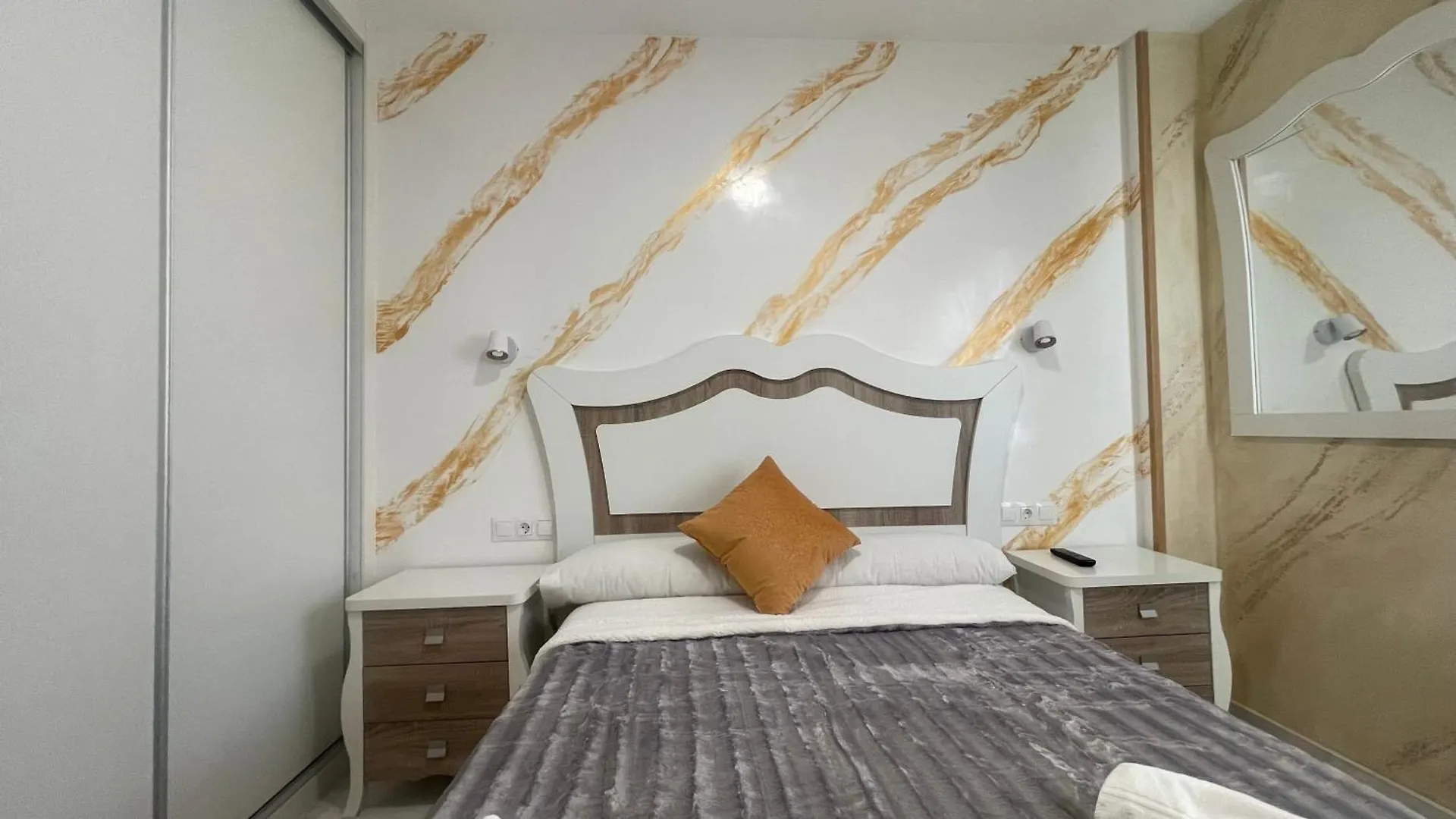 Apartamento Apartamento Con Vista A La Piscina Benalmádena 0*,
